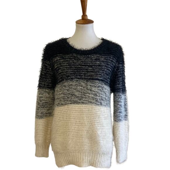 UNIF Oversized Fluffy Gray/Cream Ombre Sweater - Picture 1 of 4